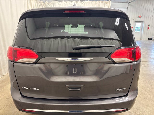 Used 2020 Chrysler Pacifica Touring-L w/ Advanced Safetytec Group FWD image 5