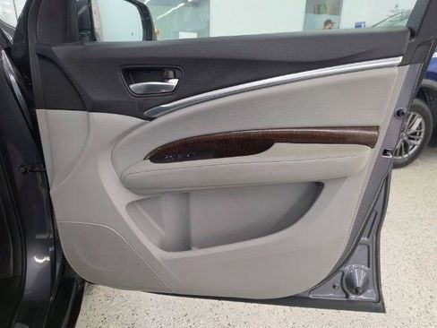 Used 2017 Acura MDX SH-AWD image 34