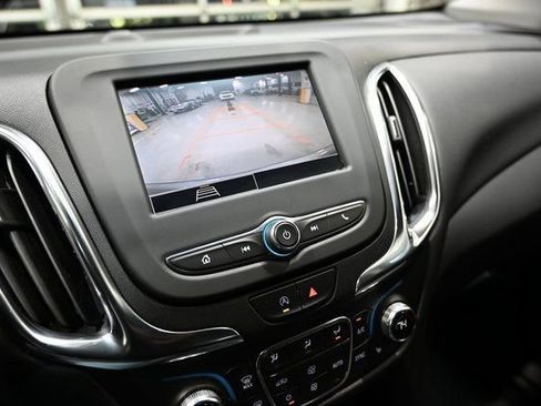 Used 2022 Chevrolet Equinox LT image 16