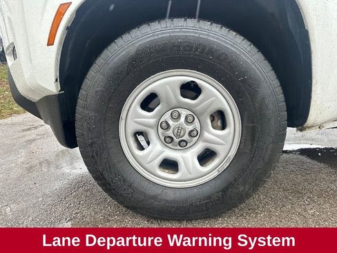 Used 2024 Nissan Frontier S w/ Technology Package image 11