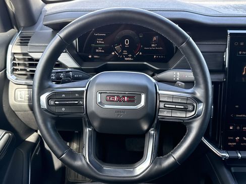 Used 2025 GMC Acadia Elevation image 30