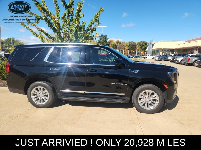 Used 2023 GMC Yukon SLT w/ SLT Premium Package AWD/4WD image 4