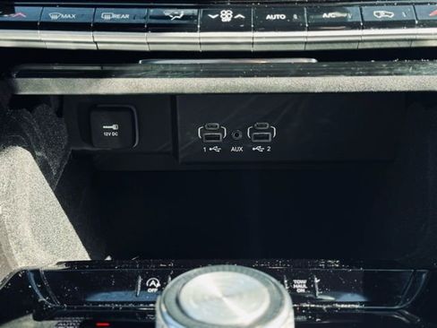 Used 2022 Jeep Wagoneer Series I image 37