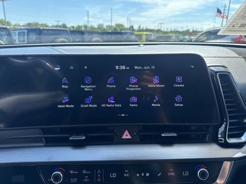 Used 2023 Kia Sportage EX FWD image 17