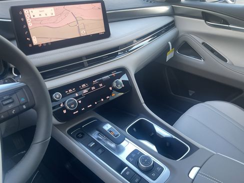 New 2026 INFINITI QX60 Luxe image 34