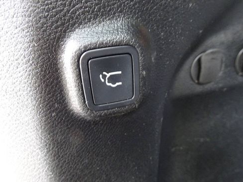 Used 2020 Jeep Cherokee Limited AWD/4WD image 10