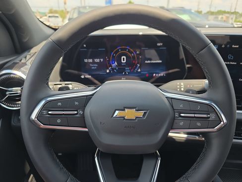 New 2027 Chevrolet Equinox LT w/ Convenience Package II FWD image 18