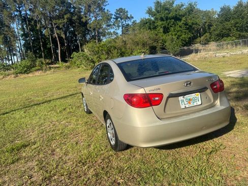 Used 2010 Hyundai Elantra GLS FWD image 3