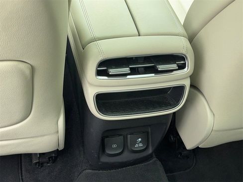 Used 2023 Genesis GV80 3.5T image 43