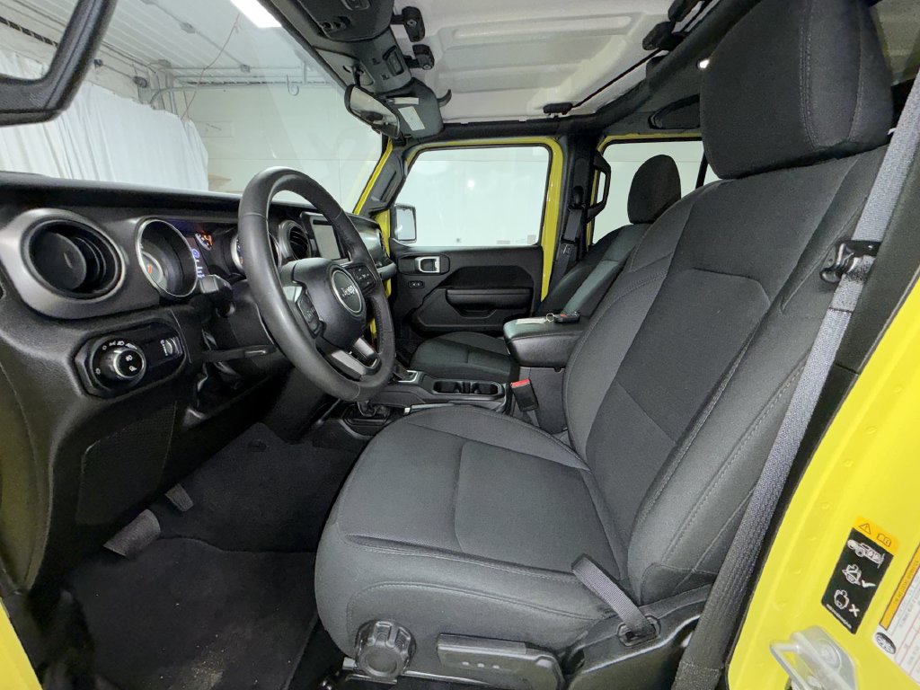 Used 2023 Jeep Gladiator Sport AWD/4WD image 14