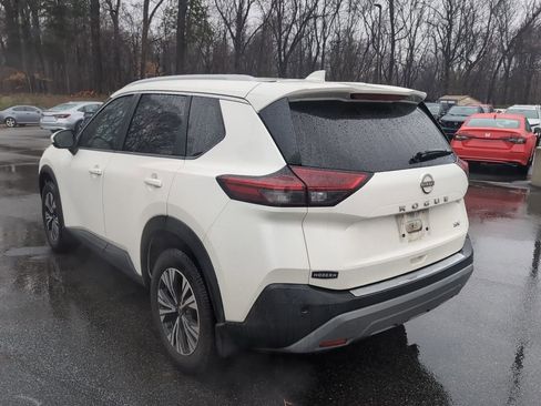 Used 2023 Nissan Rogue SV w/ SV Premium B Package image 5