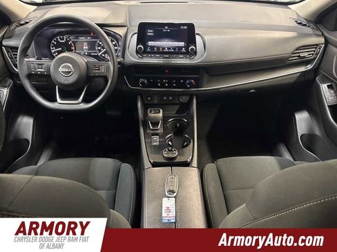 Used 2024 Nissan Rogue S image 32