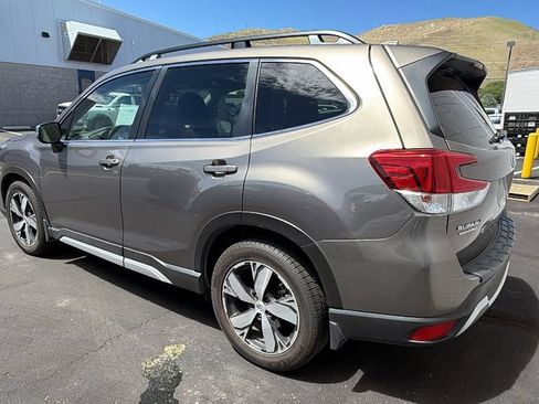 Used 2020 Subaru Forester Touring AWD/4WD image 3