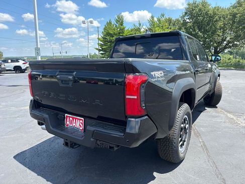 Used 2026 Toyota Tacoma TRD Off-Road AWD/4WD image 9
