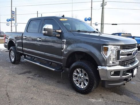 Used 2019 Ford F250 XLT w/ XLT Premium Package image 10