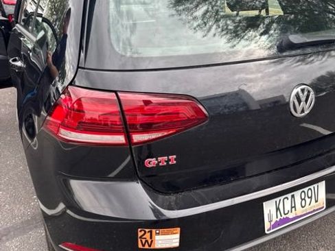 Used 2019 Volkswagen GTI SE w/ SE Experience Package FWD image 10