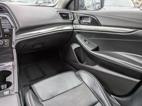 Used 2022 Nissan Maxima SV w/ Floor Mat Group image 11