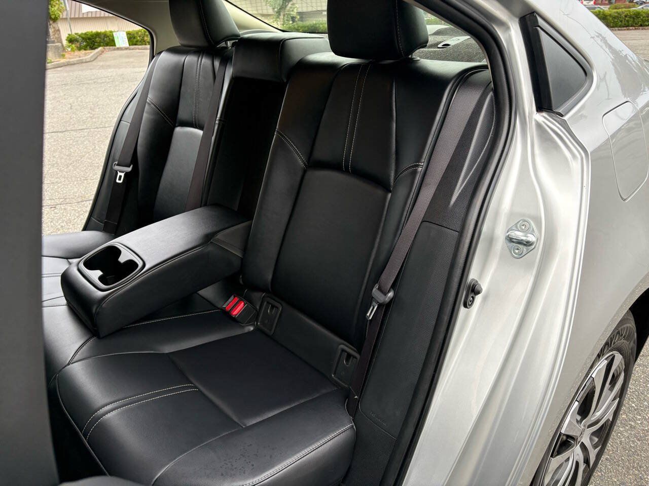Used 2022 Toyota Corolla LE w/ Premium Interior Package FWD image 21
