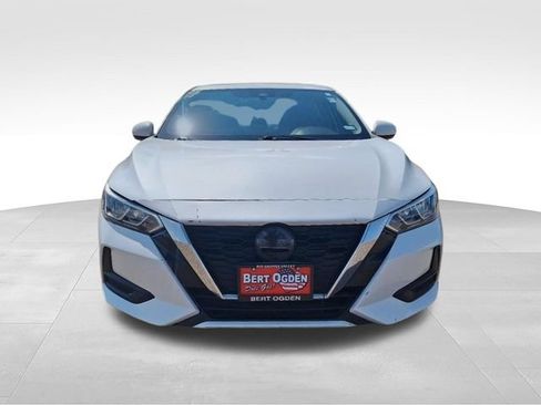 Certified 2022 Nissan Sentra SV FWD image 2