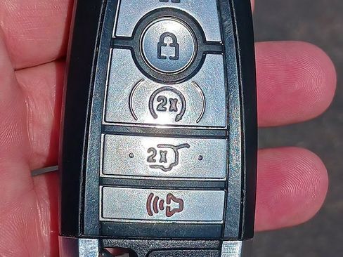 Used 2022 Ford Edge SEL w/ Convenience Package AWD/4WD image 17