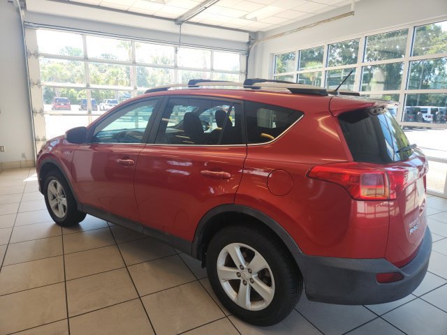 Used 2014 Toyota RAV4 XLE AWD/4WD image 7