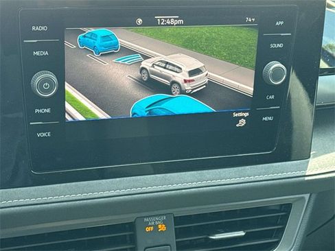 New 2025 Volkswagen Taos SE image 21