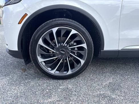 Certified 2025 Lincoln Aviator Reserve w/ Equipment Group 201A image 10