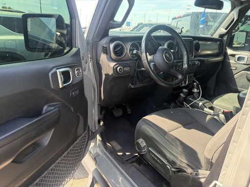 Used 2018 Jeep Wrangler Unlimited Sport S AWD/4WD image 5