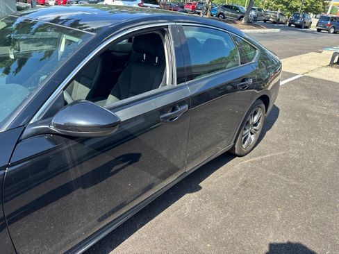 Used 2024 Honda Accord EX image 3