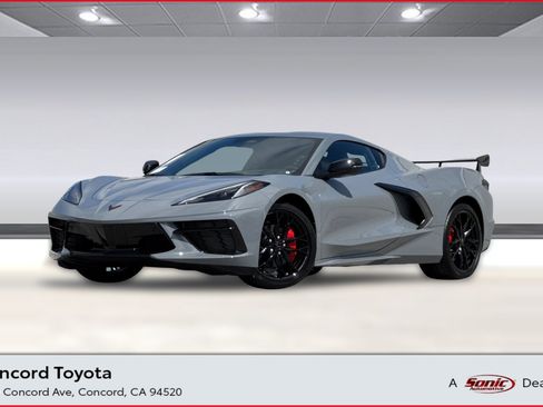 Used 2025 Chevrolet Corvette Stingray Preferred Cpe w/ Battery Protection Package RWD image 1