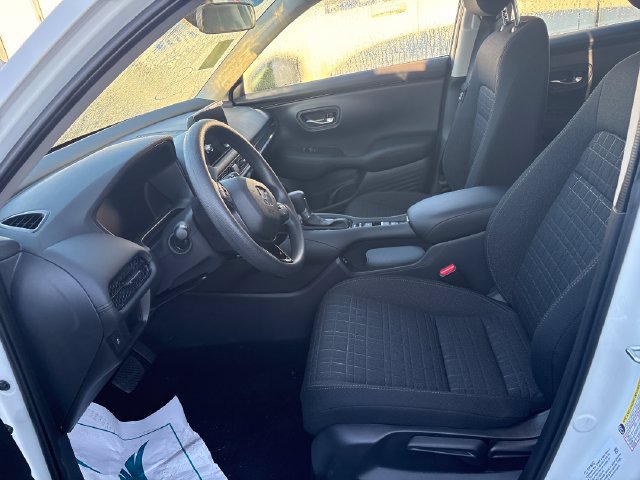 Used 2027 Honda HR-V LX image 7