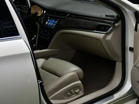 Used 2013 Cadillac XTS Premium w/ Driver Assist Package image 31