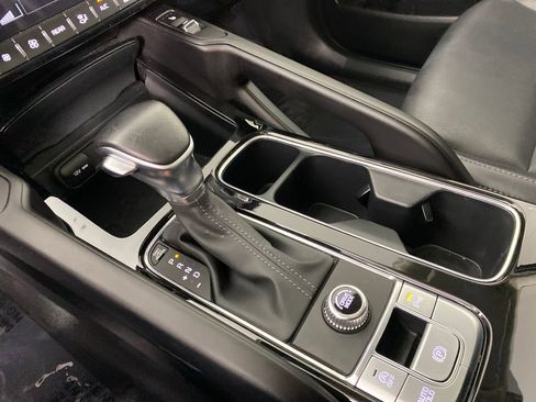 Used 2025 Kia Telluride S image 23