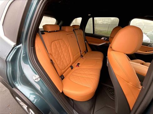 Used 2025 BMW X5 xDrive40i w/ Parking Assistance Package image 26