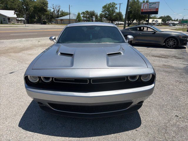Used 2017 Dodge Challenger SXT RWD image 2