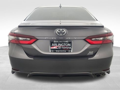 Used 2022 Toyota Camry SE w/ Cold Weather Package image 6