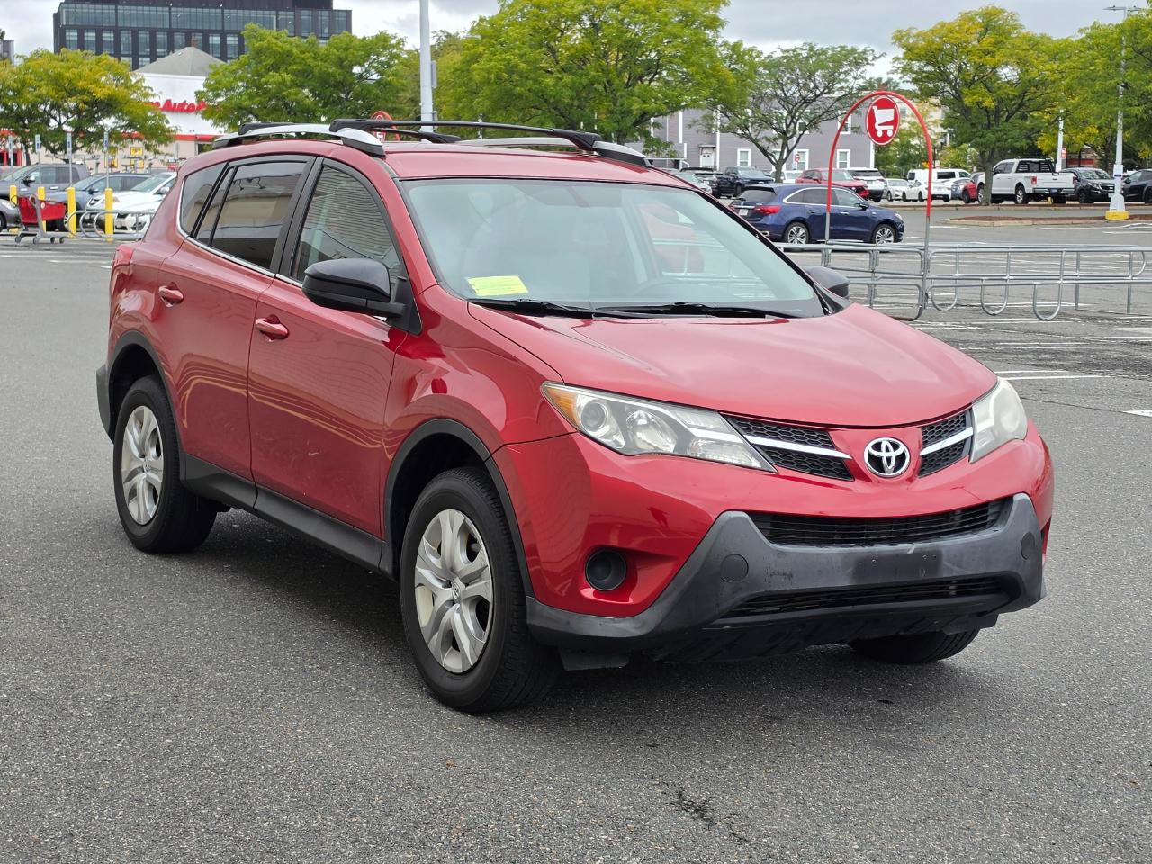 Used 2013 Toyota RAV4 LE AWD/4WD image 3