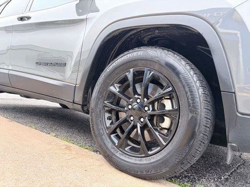 Used 2023 Jeep Cherokee Altitude Lux AWD/4WD image 21