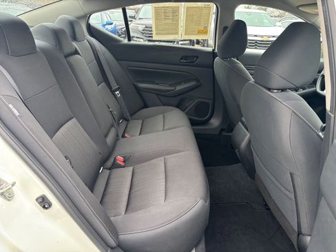 Used 2025 Nissan Altima 2.5 SV image 25