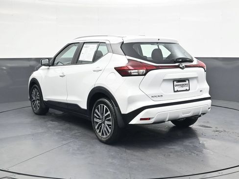 Used 2023 Nissan Kicks SV FWD image 8