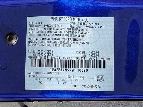 Used 2005 Ford Focus ZX4 Sedan FWD image 16