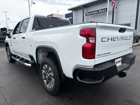 Used 2024 Chevrolet Silverado 2500 Custom w/ Custom Value Package AWD/4WD image 6
