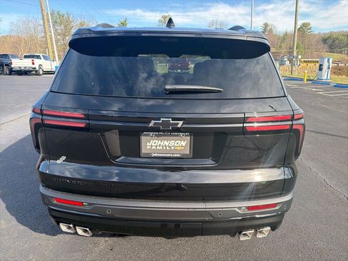 New 2026 Chevrolet Traverse LT w/ Midnight/Sport Edition image 6