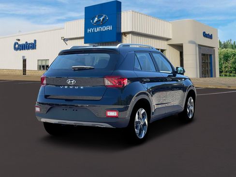 New 2026 Hyundai Venue SEL image 7