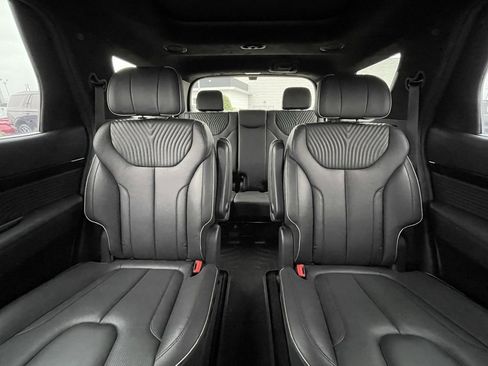 Used 2023 Hyundai Palisade Calligraphy image 32