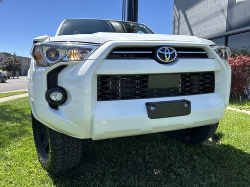 Used 2024 Toyota 4Runner SR5 image 3