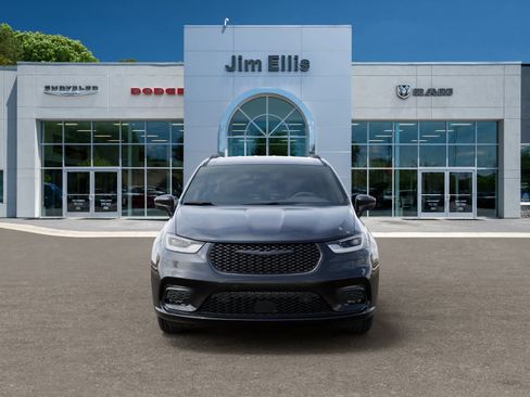 New 2026 Chrysler Pacifica Select w/ S Appearance Package FWD image 6