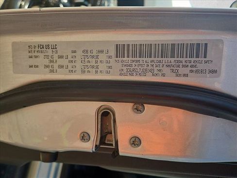 Used 2018 RAM 2500 Tradesman w/ Chrome Appearance Group image 24