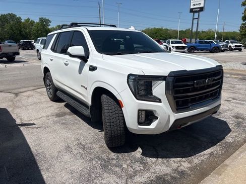 Used 2022 GMC Yukon AT4 image 1