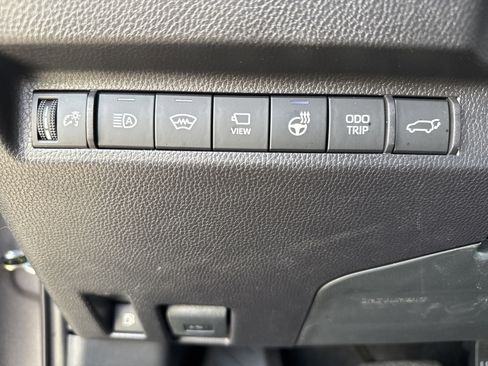 Used 2025 Toyota RAV4 Limited image 19